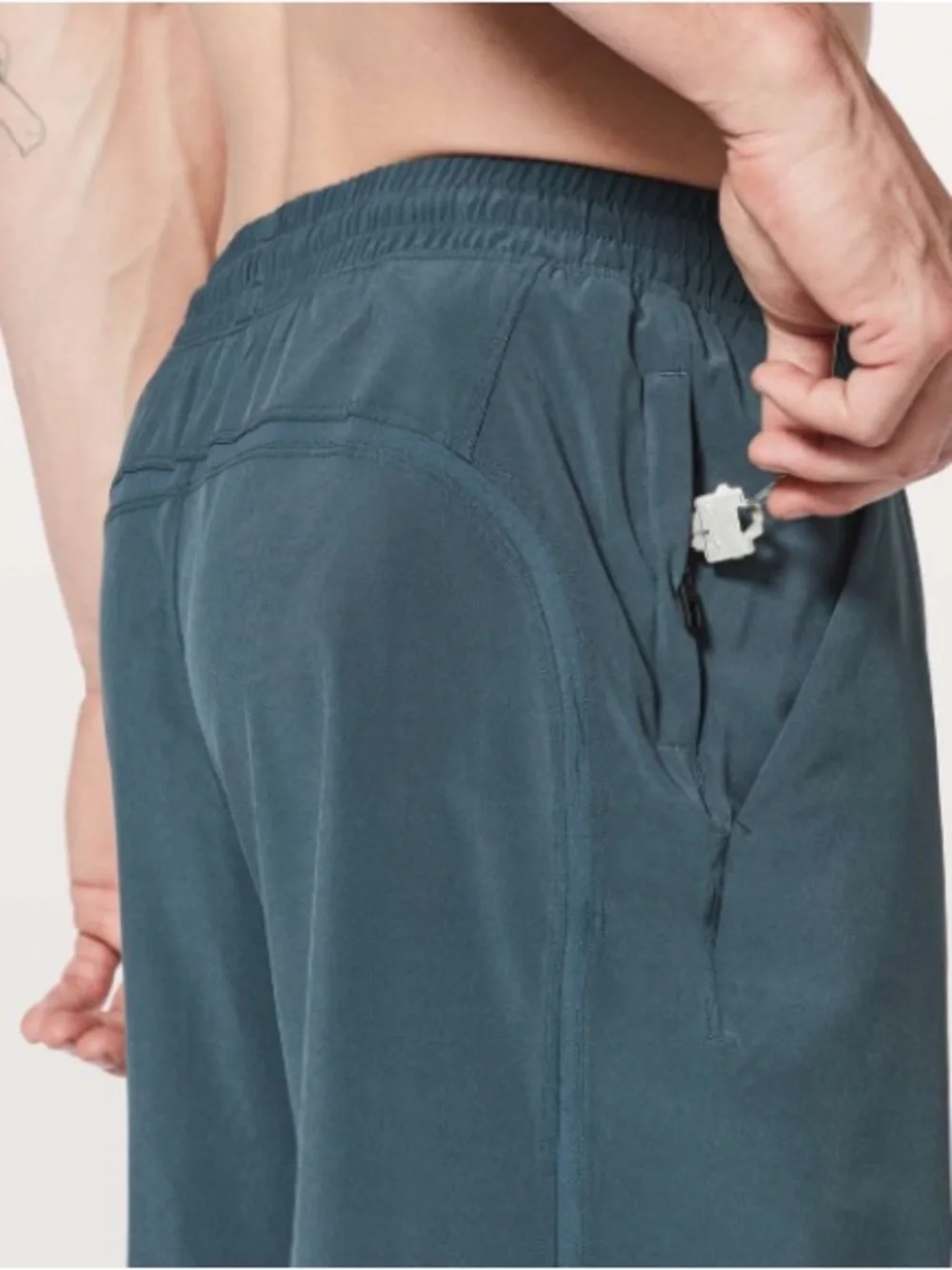 Lululemon Men’s Pace Breaker Short Linerless 9” | Large | Iron Blue